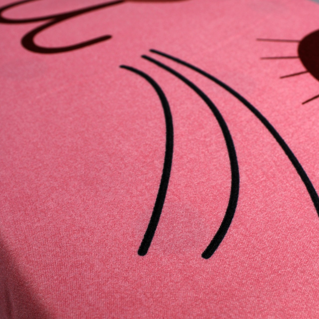 lenjerie roz cu pisica lenjerie roz cu pisica