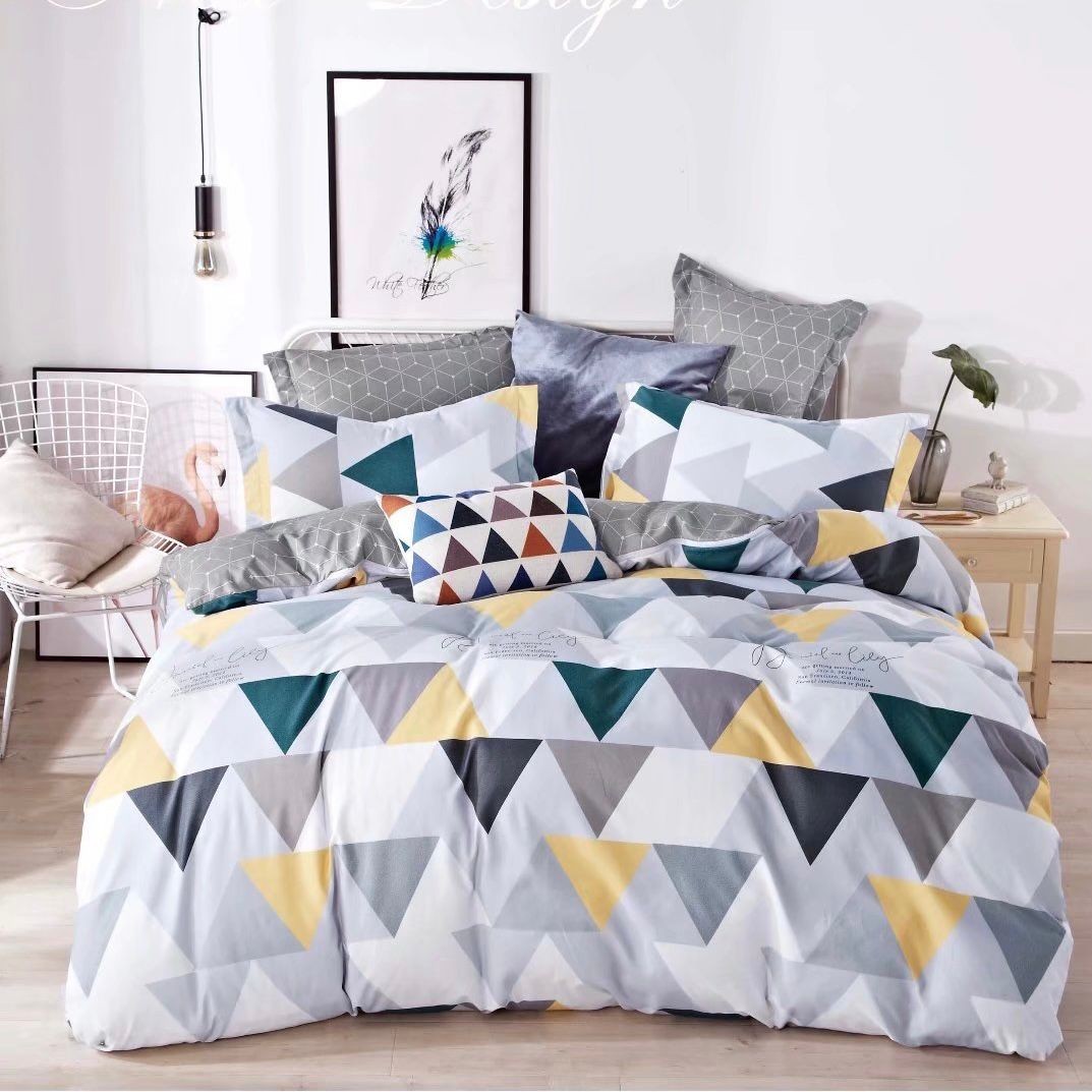 lenjerie gri cu triunghiuri colorate lenjerie gri cu triunghiuri colorate