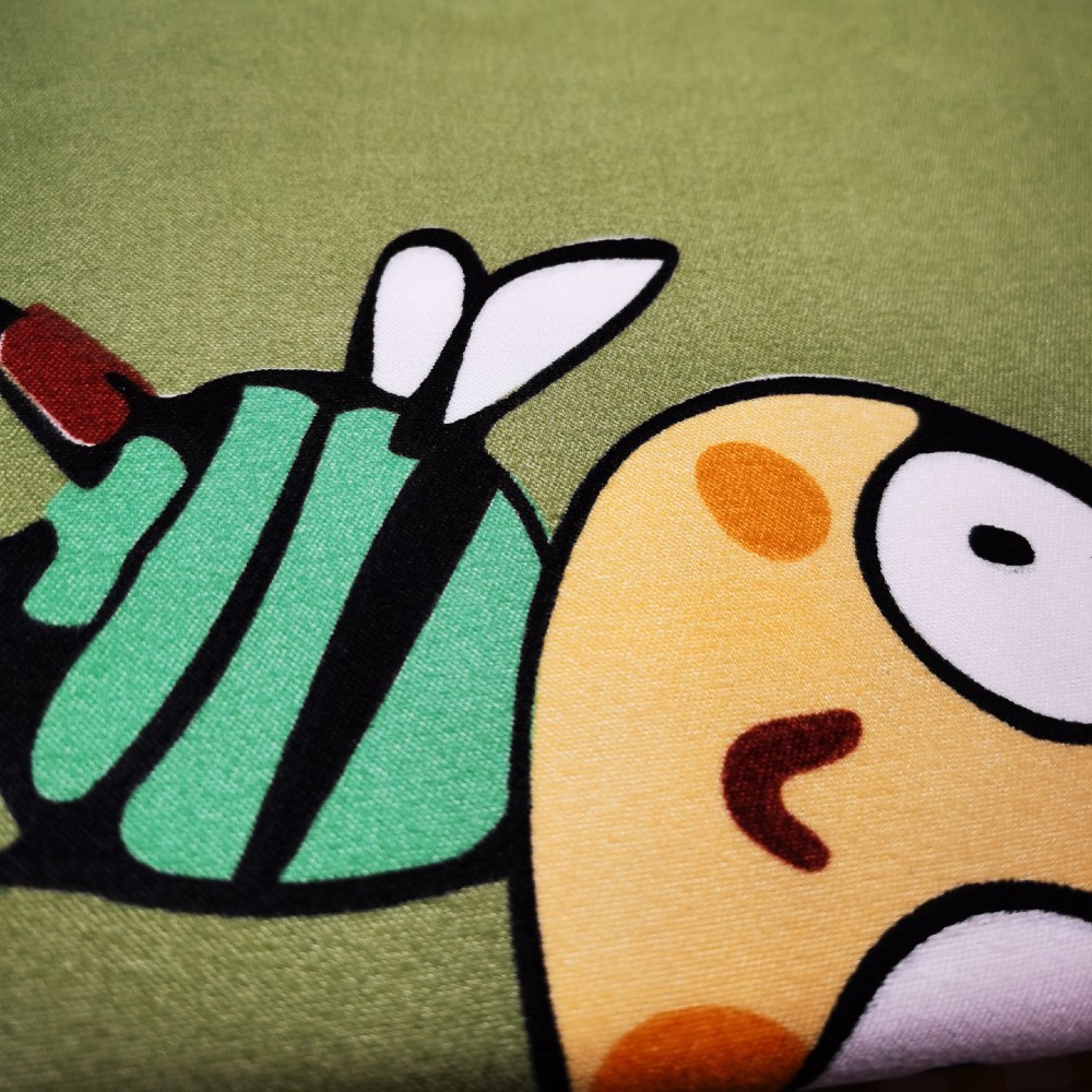 lenjerie cu albinute lenjerie cu albinute