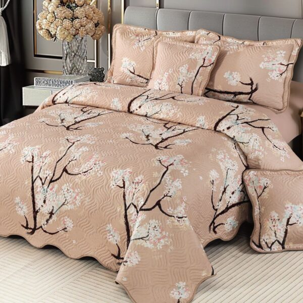 cuvertura bej cu flori