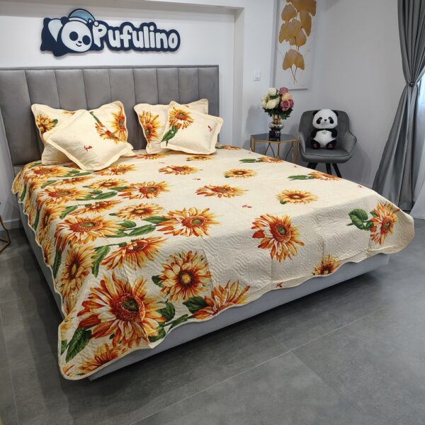 cuvertura de pat crem cu flori