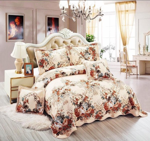 cuvertura de pat crem cu flori