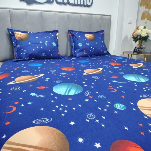 husa de pat finet albastra cu planete