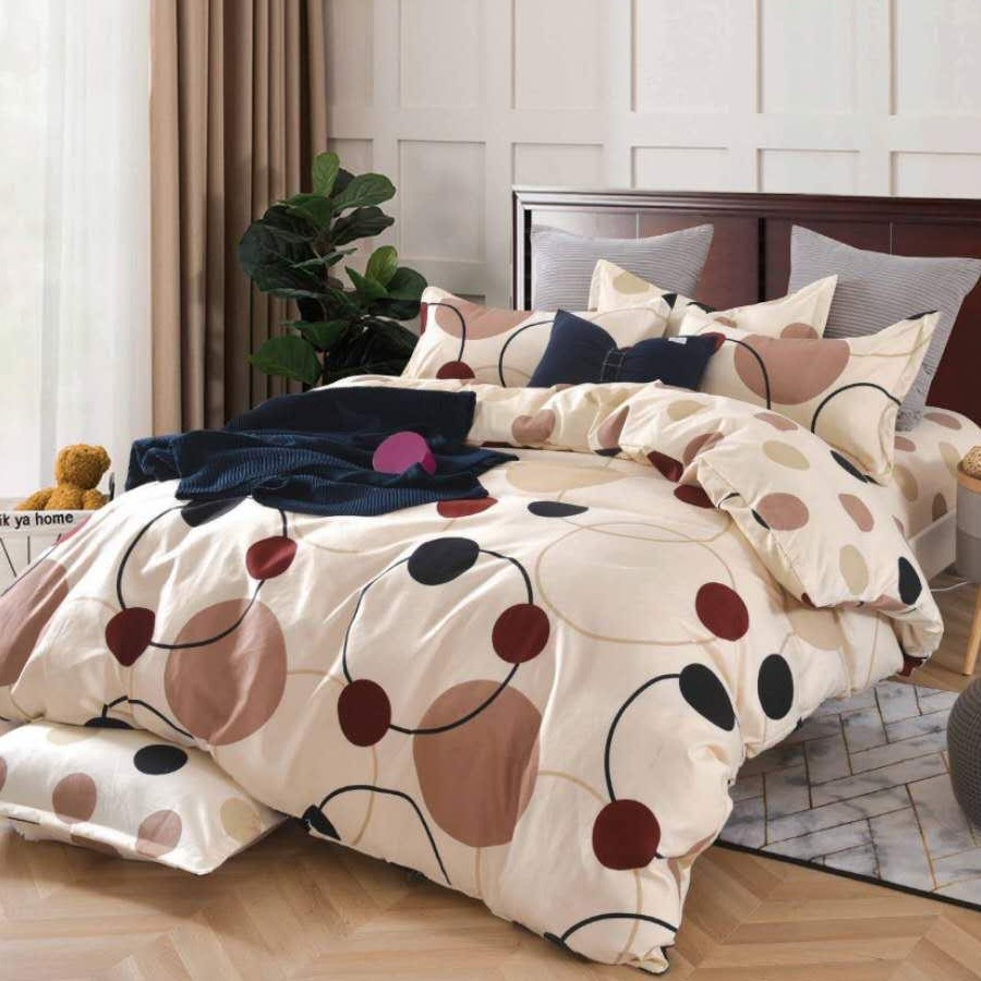 lenjerie crem cu cercuri lenjerie crem cu cercuri