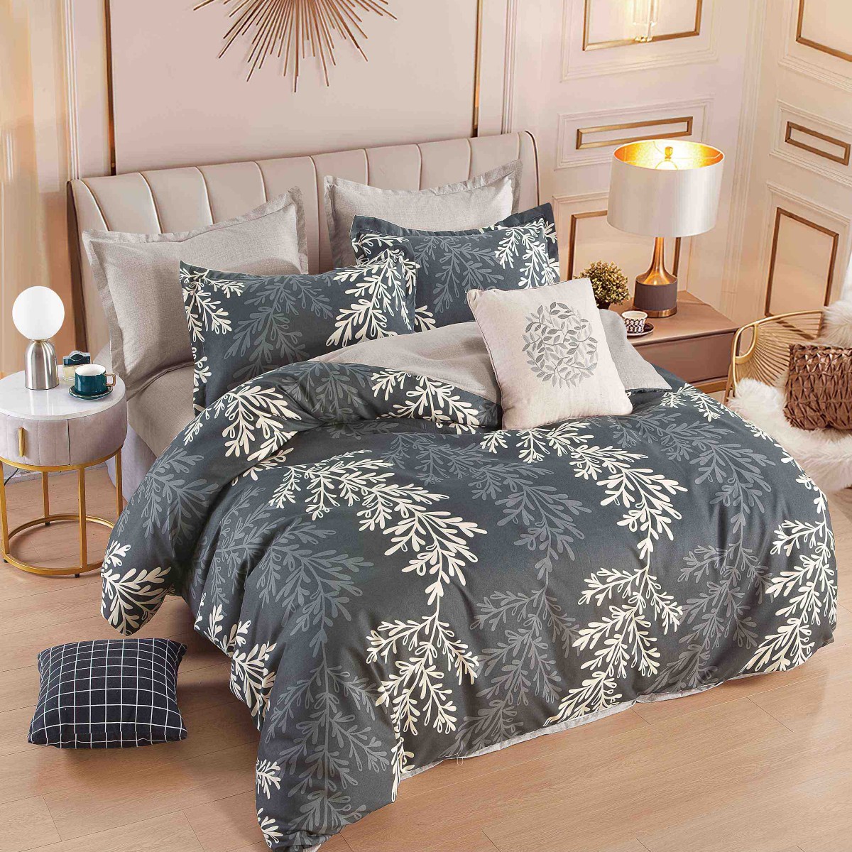 lenjerie gri inchis cu frunze aurii lenjerie gri inchis cu frunze aurii