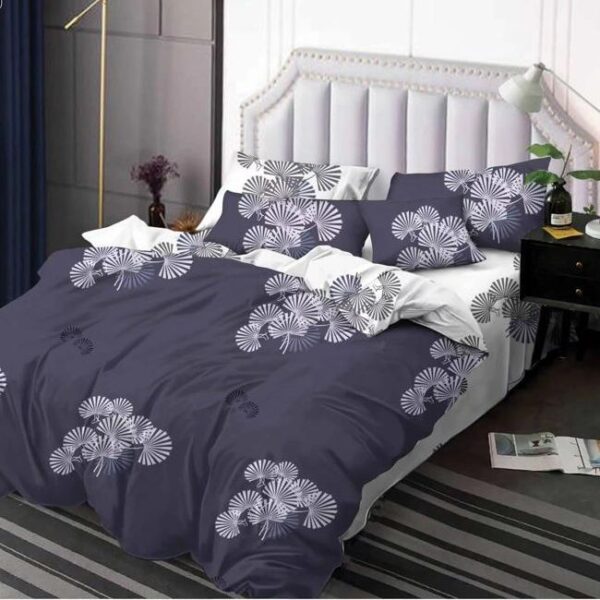 lenjerie violet cu flori albe