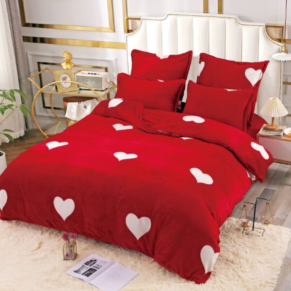 lenjerie rosie cu inimioare