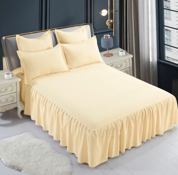 lenjerie cu volan uni crem