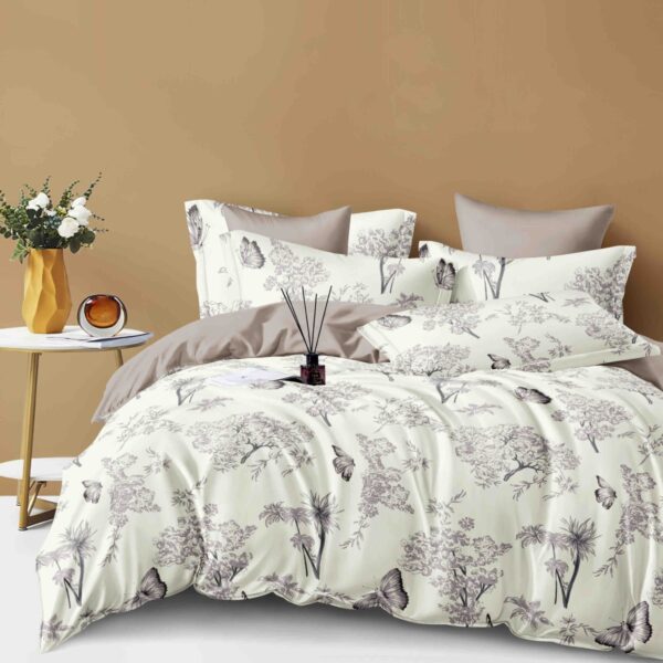 lenjerie crem cu crengute si fluturasi