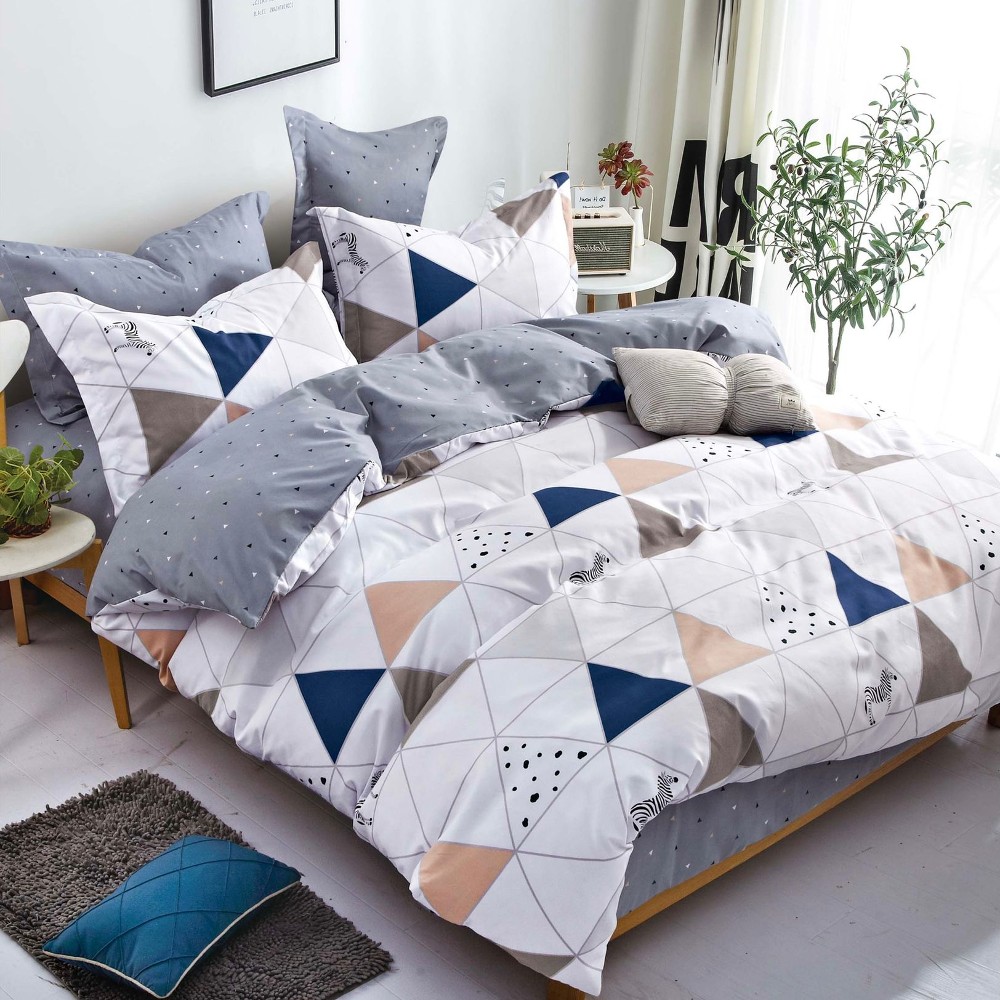 lenjerie gri cu forme geometrice lenjerie gri cu forme geometrice