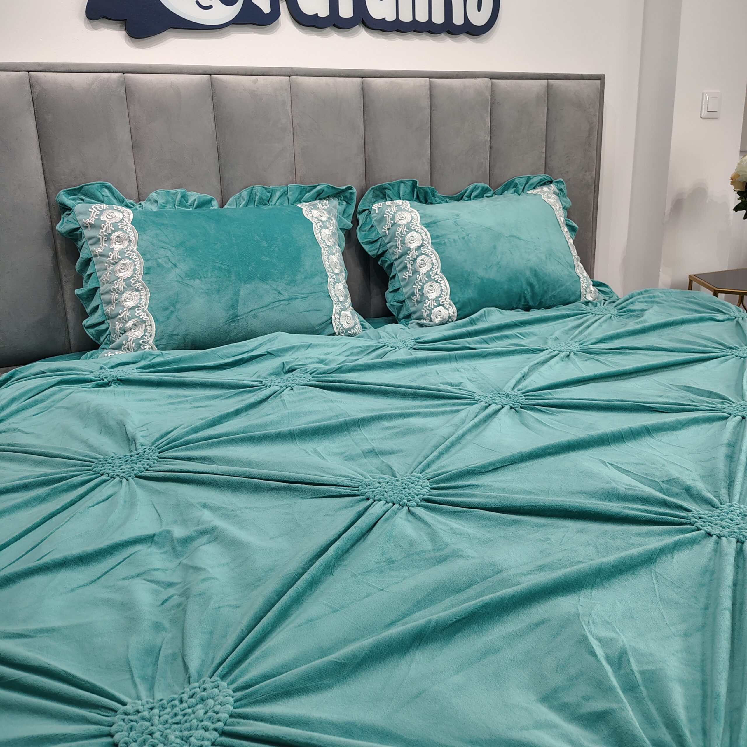 lenjerie de pat cu broderie turcoaz (3) lenjerie de pat cu broderie turcoaz