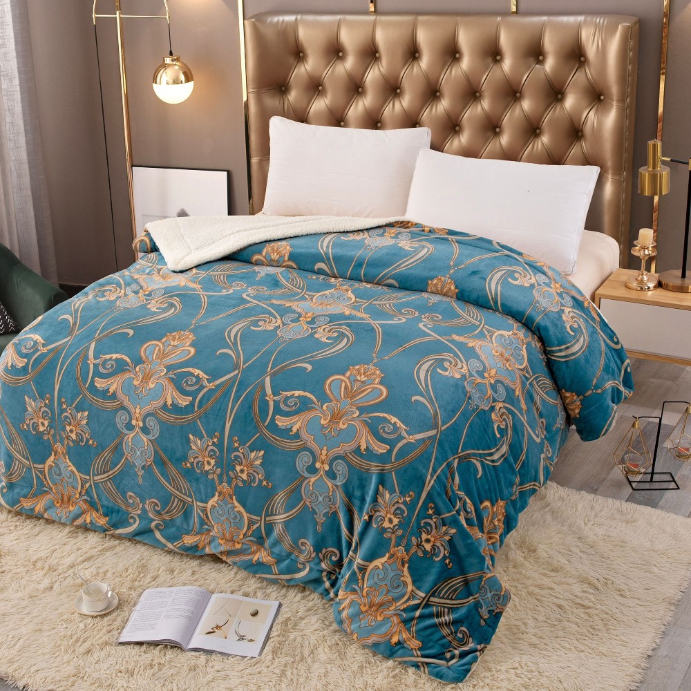 patura cu blanita turcoaz cu ornamente patura cu blanita turcoaz cu ornamente