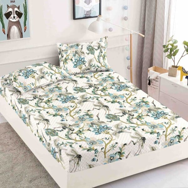 Husa alba cu solzi si plante