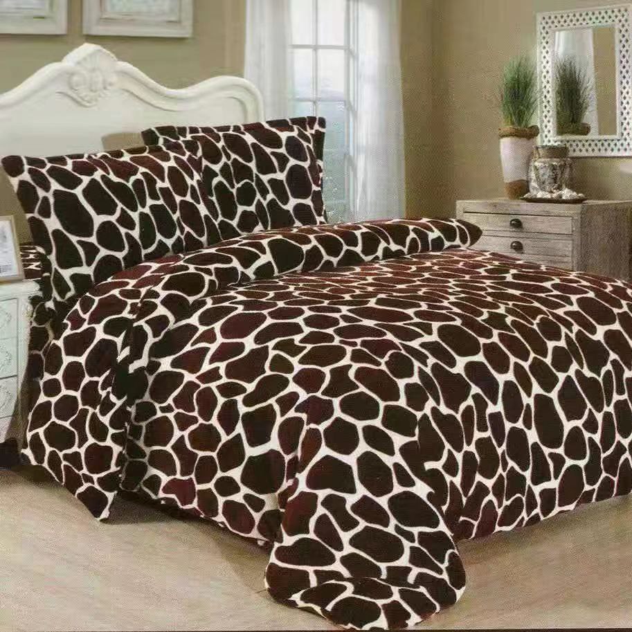 lenjerie cocolino maro cu pete lenjerie cocolino maro cu pete