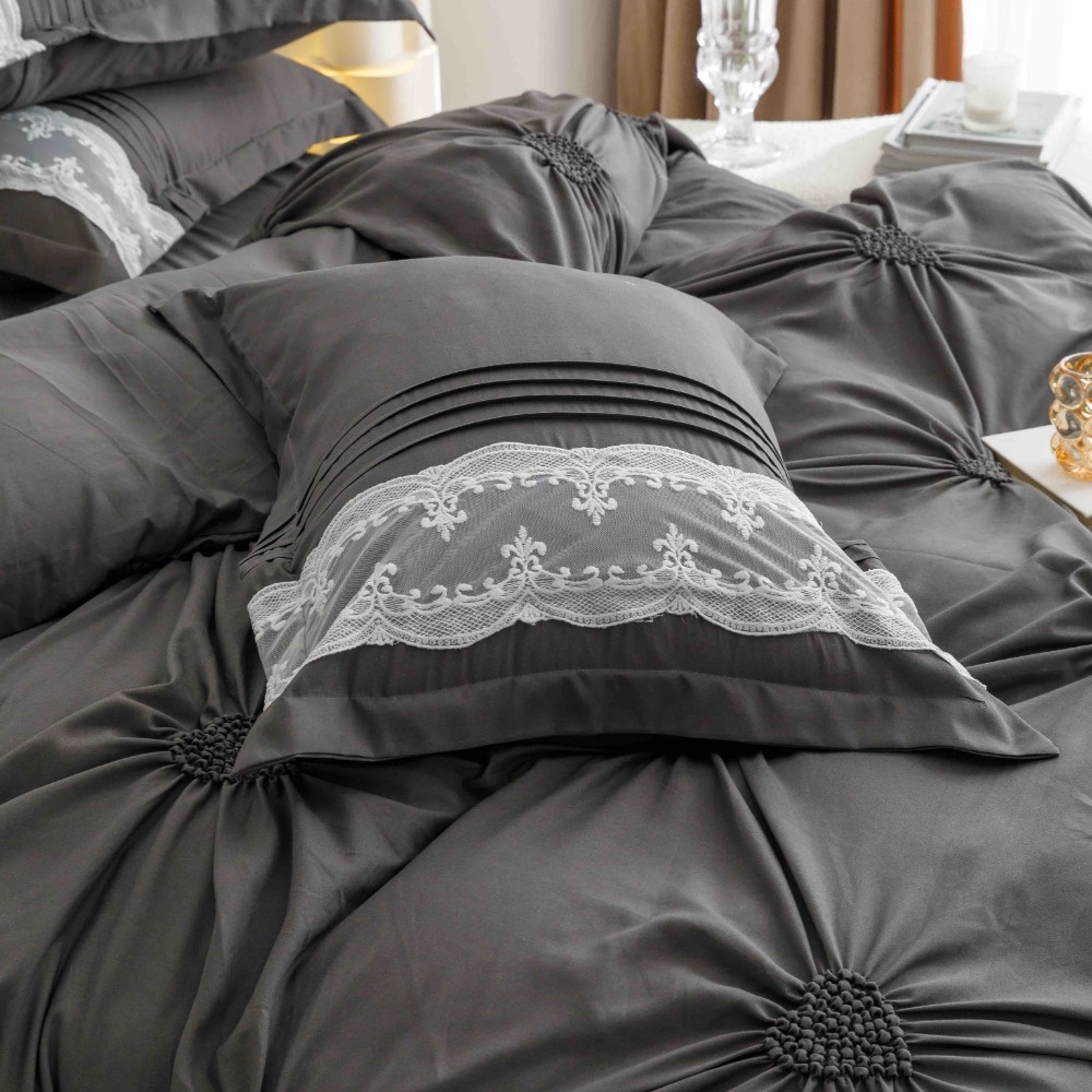 lenjerie cu pliuri inimioare si broderie - gri inchis 3 lenjerie cu pliuri inimioare si broderie - gri inchis