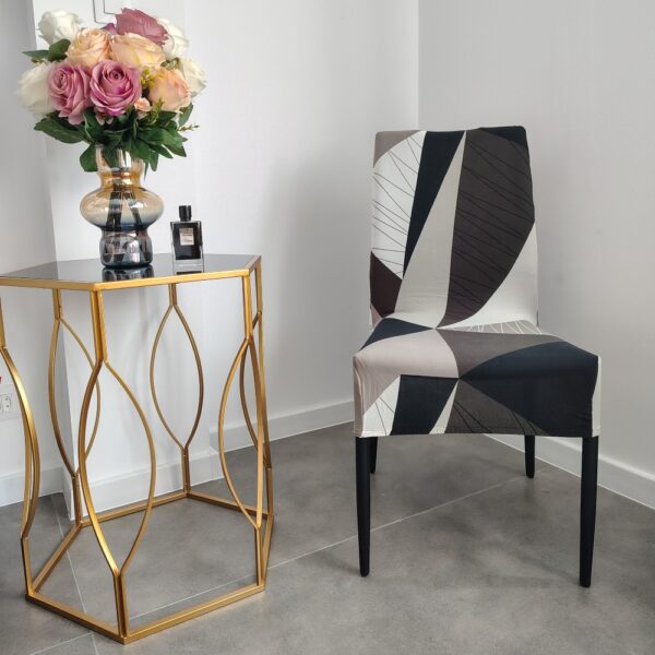 husa de scaun finet gri cu triunghiuri