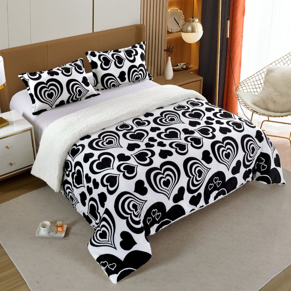 patura cu blanita alb negru cu inimioare patura cu blanita alb negru cu inimioare