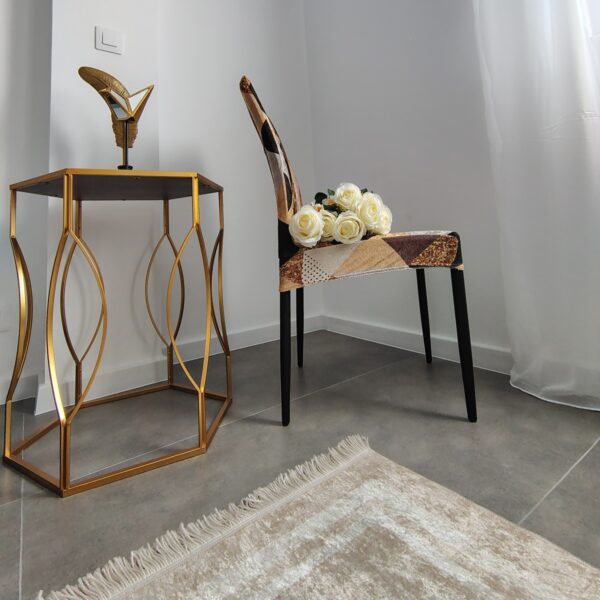 husa de scaun velvet cu triunghiuri maro