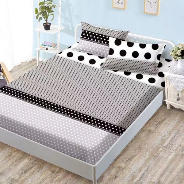 husa de pat din finet alb negru cu buline