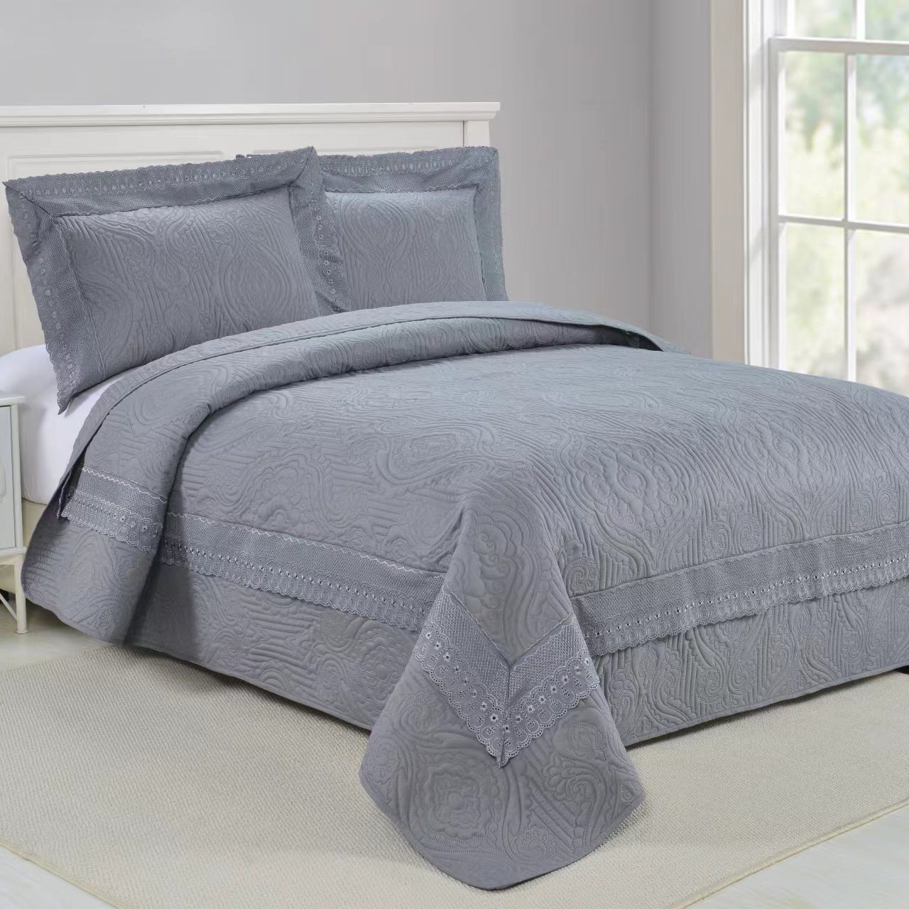 cuvertura matlasata casa de vis gri inchis cuvertura matlasata casa de vis gri inchis