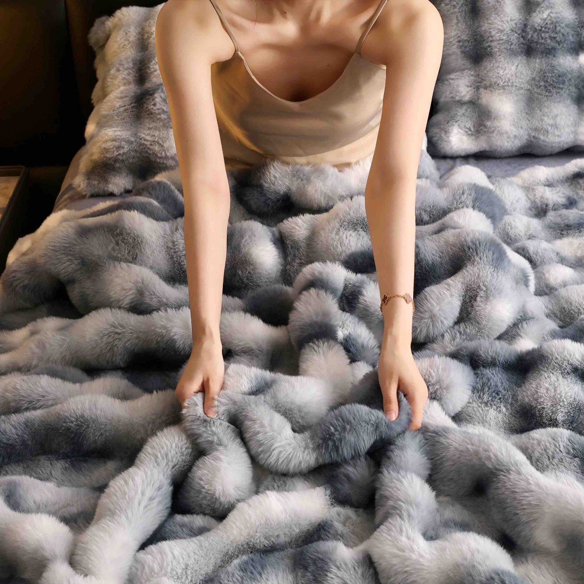 lenjerie blanita iepure alb gri material lenjerie blanita iepure alb gri material