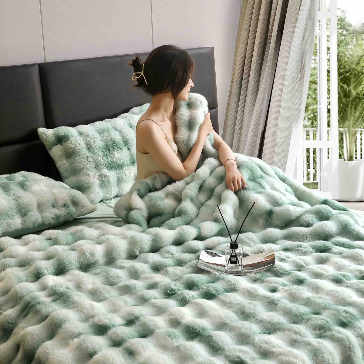 lenjerie blanita iepure alb verde material moale lenjerie blanita iepure alb verde material moale