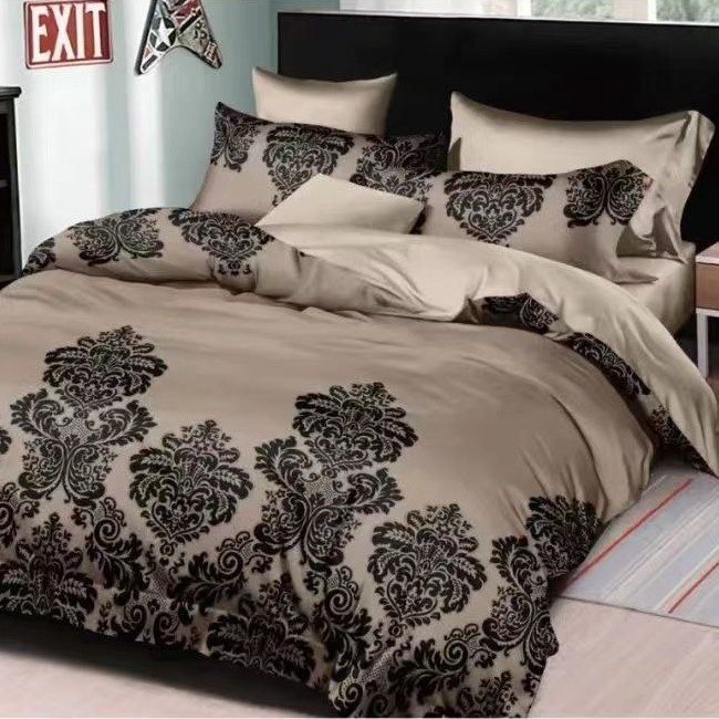 lenjerie bumbac satinat bej cu ornamente lenjerie bumbac satinat bej cu ornamente