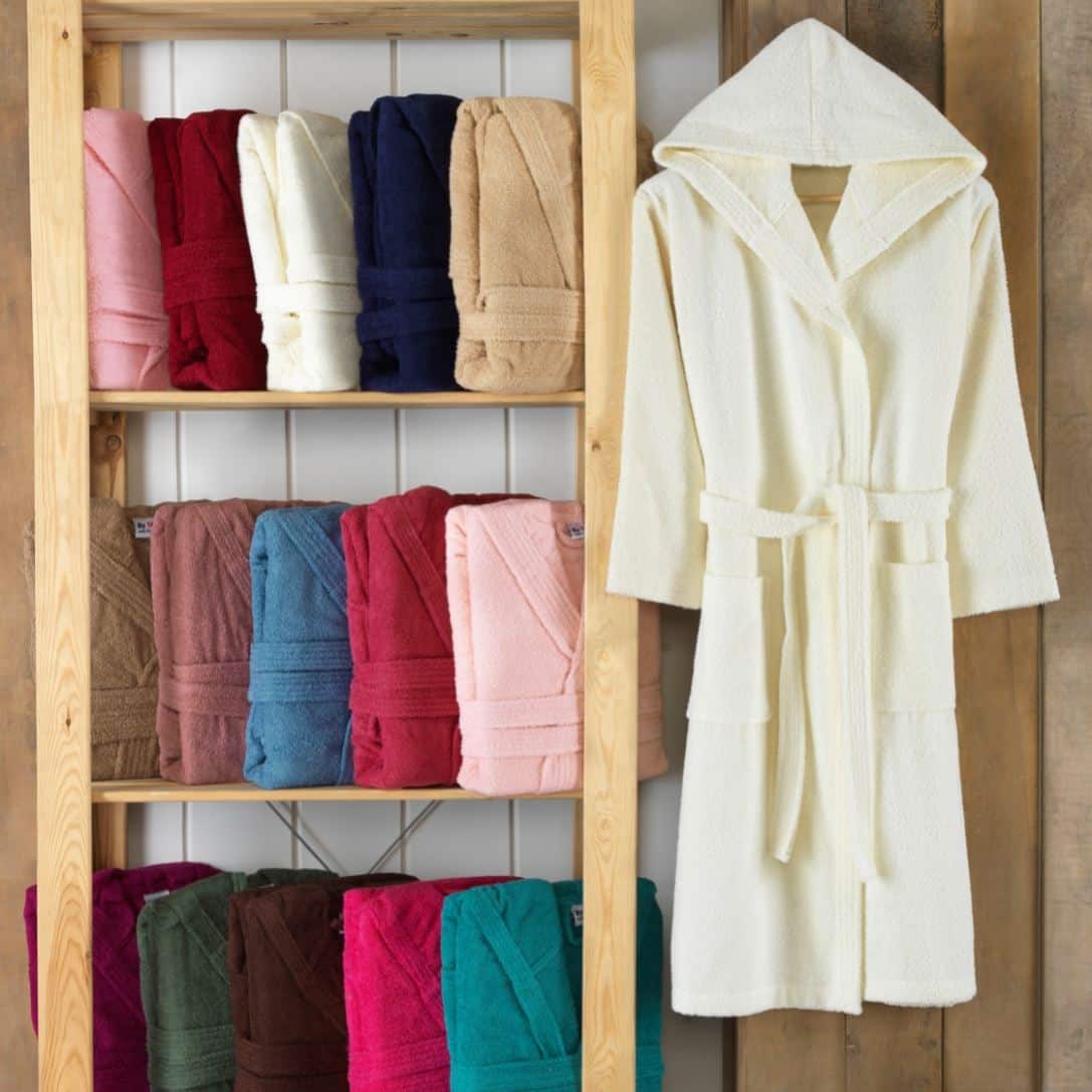 halat cu gluga crem halat cu gluga crem