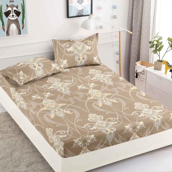 husa de pat finet bej cu ornamente