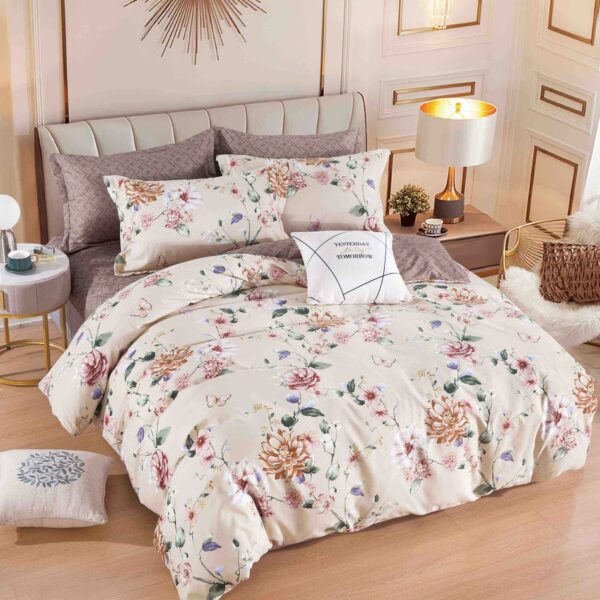 lenjerie bej cu flori