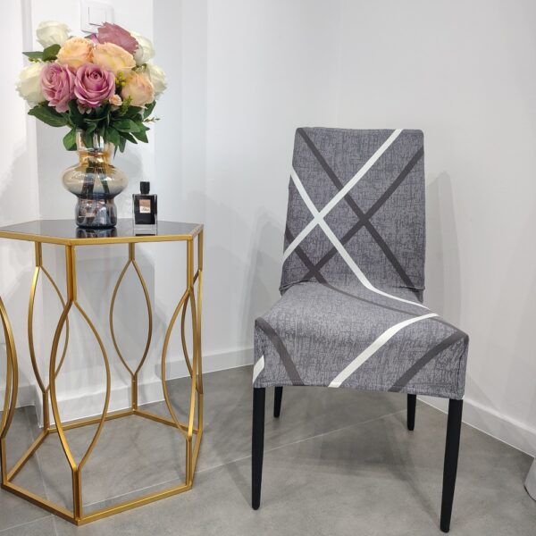 husa de scaun gri cu dungi