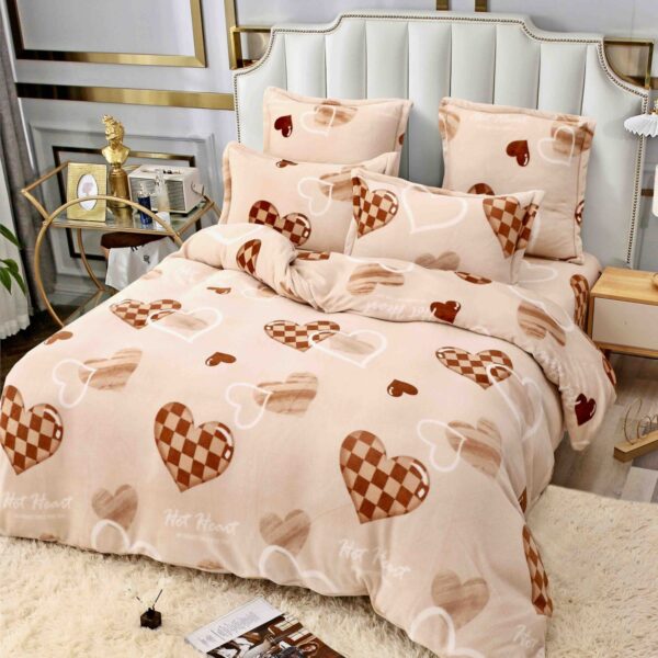 lenjerie bej cu inimioare chess hearts