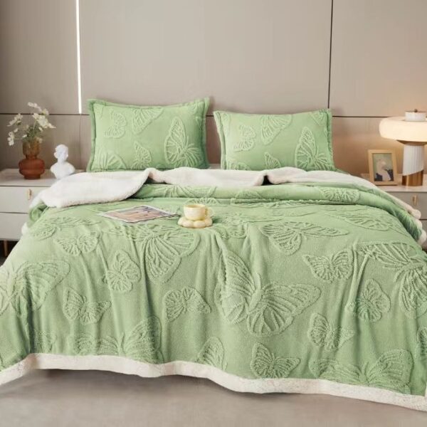 patura cu blanita fluturi tricot verde