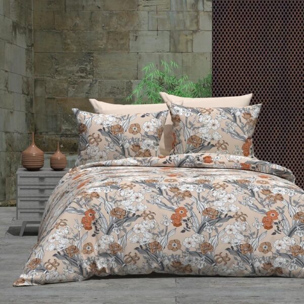 Lenjerie crem cu flori caramizii