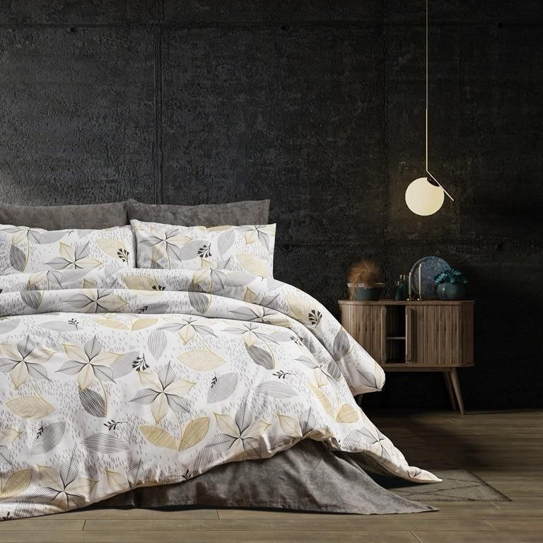 Lenjerie gri cu frunze Lenjerie gri cu frunze