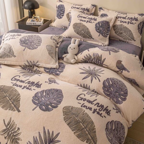 lenjerie cocolino cu elastic cu frunze aproape