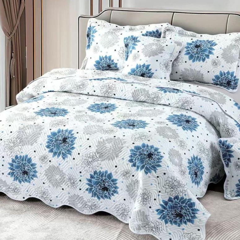cuvertura alba cu flori albastre cuvertura alba cu flori albastre