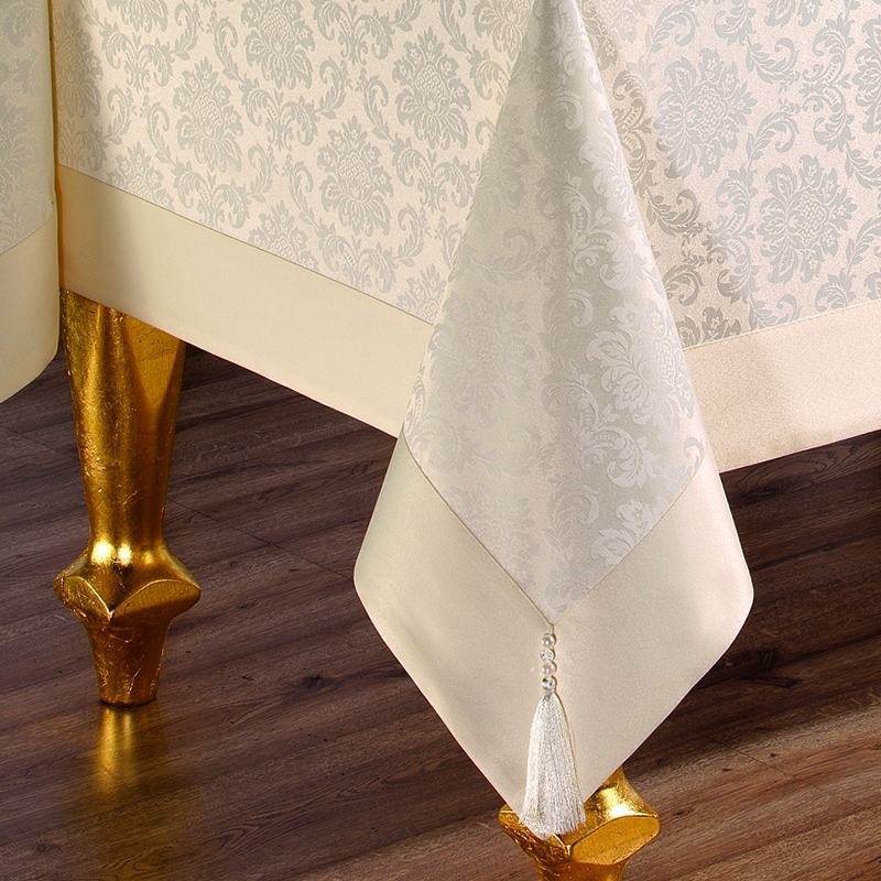 fata de masa policoton tabe culoarea crem aproape fata de masa policoton tabe culoarea crem aproape