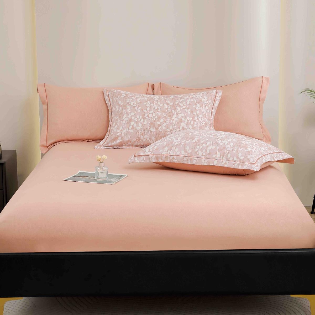 lenjerie la cutie din finet roz cu floricele albe cearceaf lenjerie la cutie din finet roz cu floricele albe cearceaf