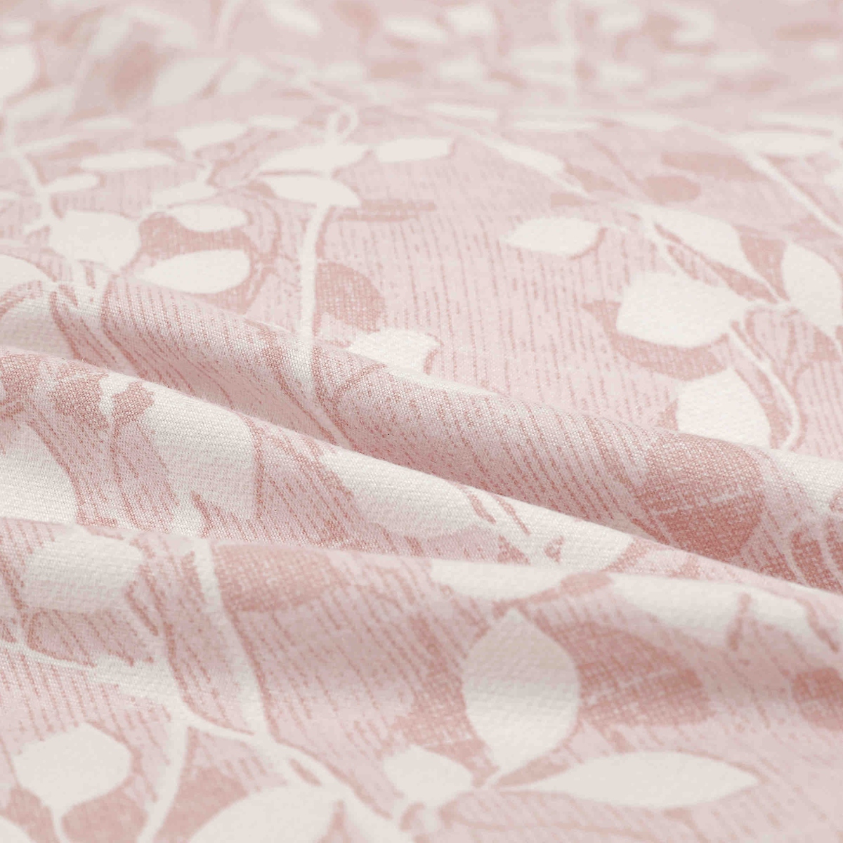 lenjerie la cutie din finet roz cu floricele albe material lenjerie la cutie din finet roz cu floricele albe material