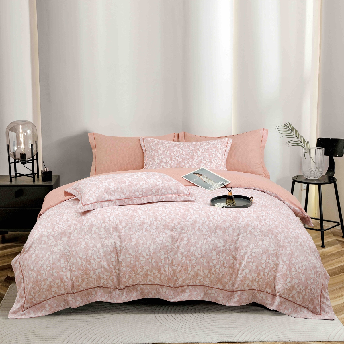 lenjerie la cutie din finet roz cu floricele albe lenjerie la cutie din finet roz cu floricele albe