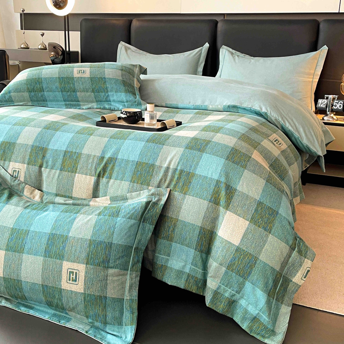 lenjerie la cutie din finet turcoaz cu carouri aproape lenjerie la cutie din finet turcoaz cu carouri aproape