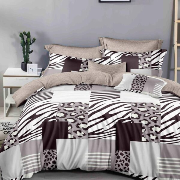 lenjerie multicolora cu patratele abstracte