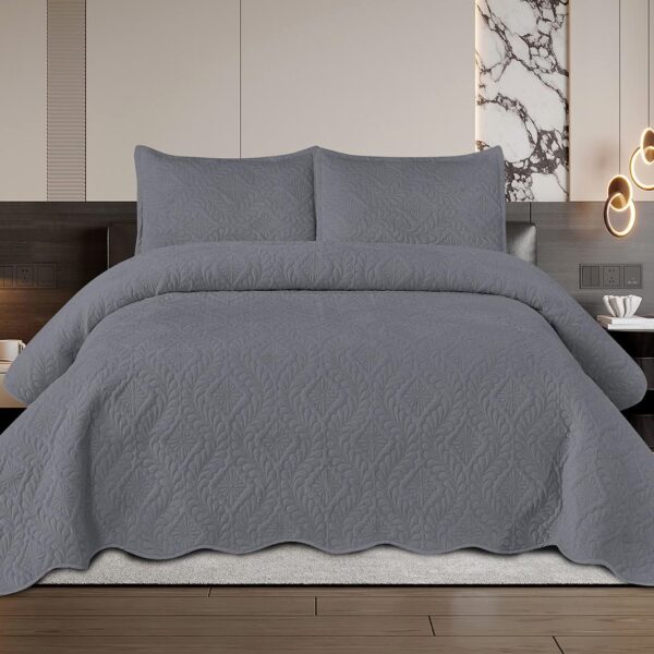 cuvertura catifea gri inchis east comfort