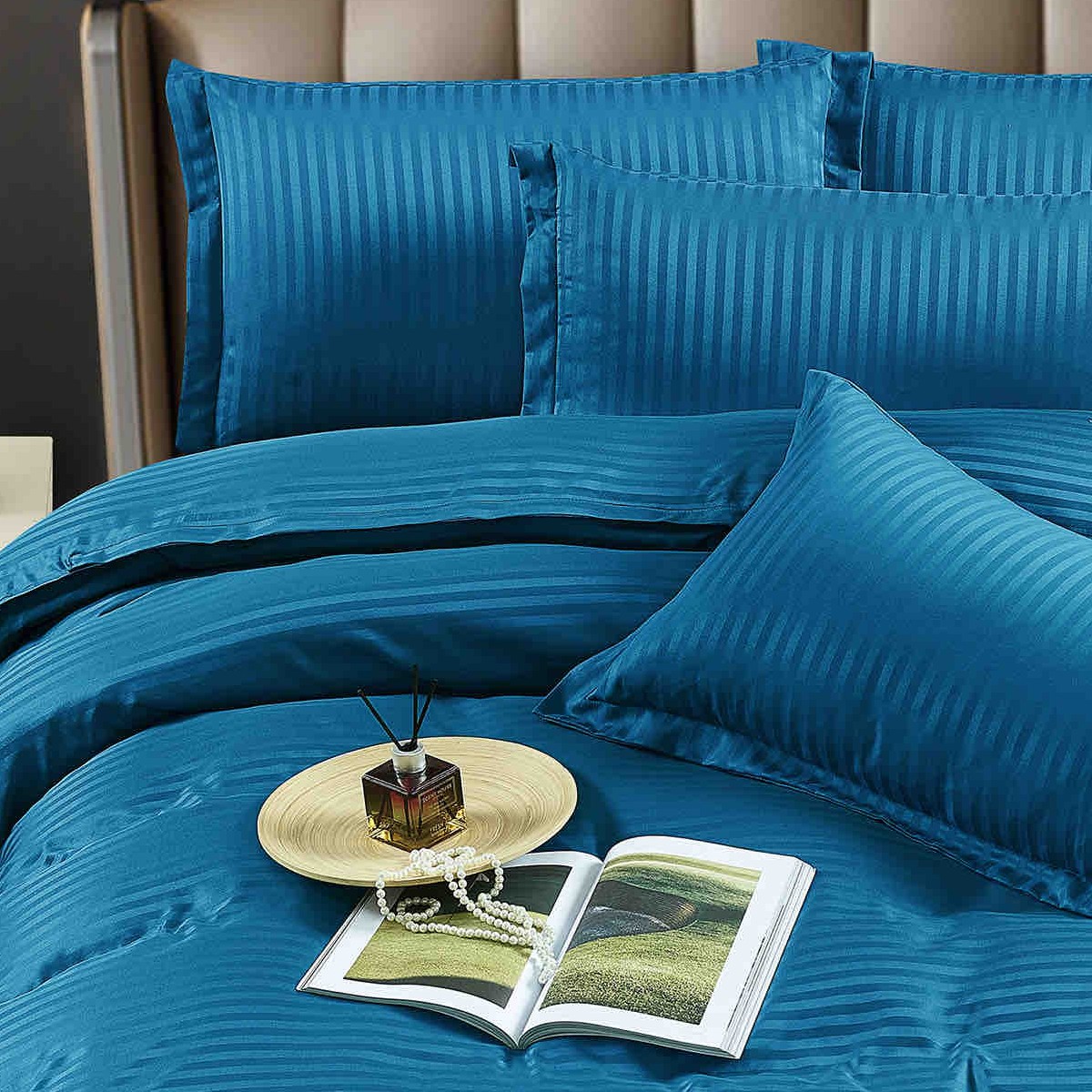 lenjerie damasc albastru royal aproape lenjerie damasc albastru royal aproape