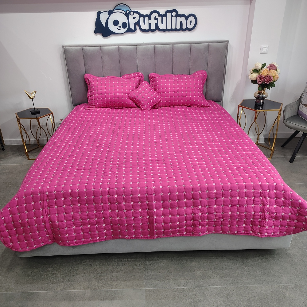 Cuvertura Brodata Magenta Design Cuvertura Brodata Magenta Design