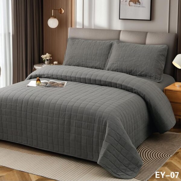 Cuvertura de pat si husa cu elastic gri deschis