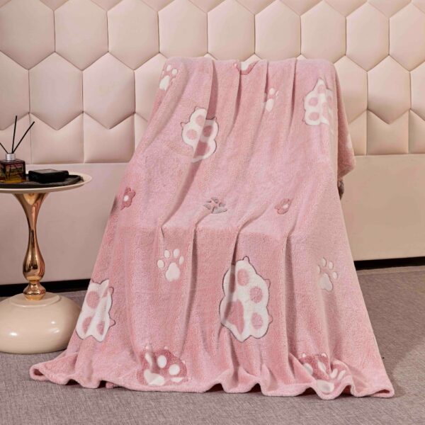 Patura Cocolino Puppy Paw pe scaun