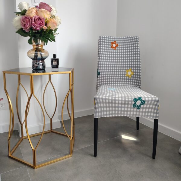 husa de scaun gri cu Floricele