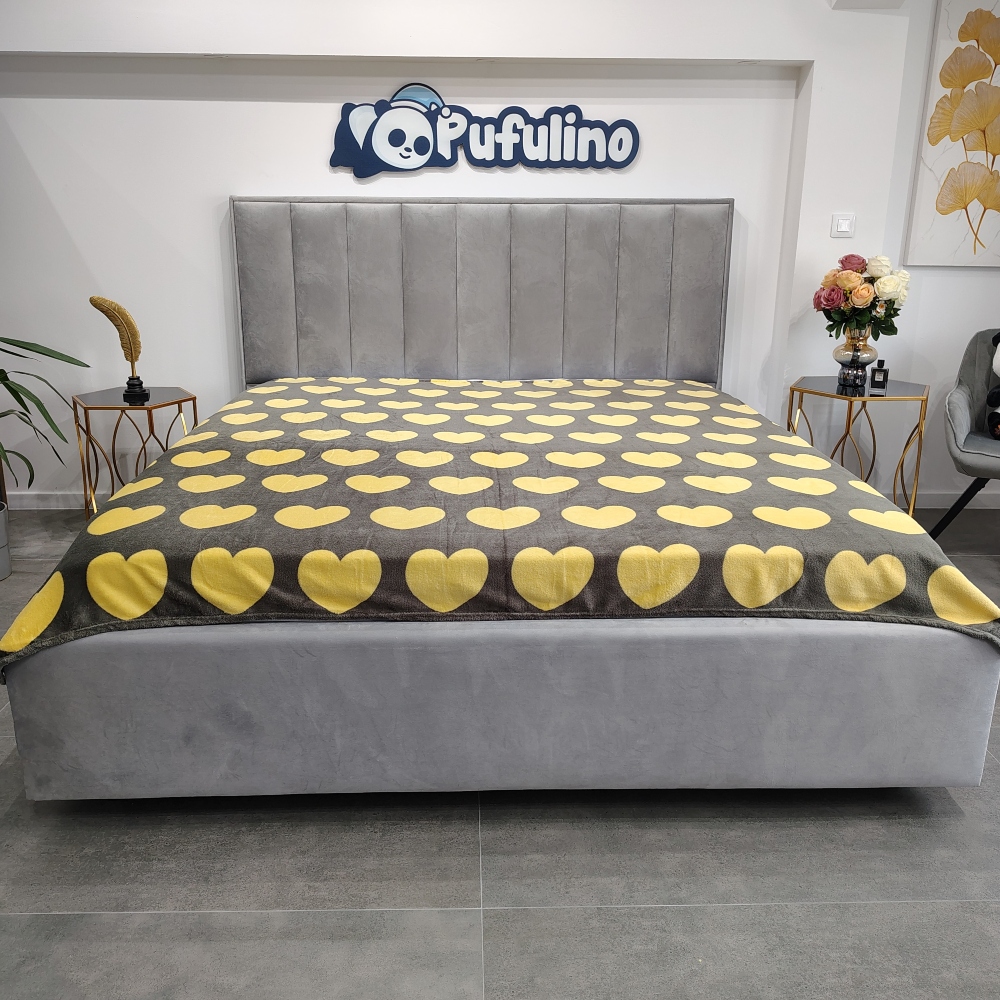 Patura gri cu inimioare galbene Patura gri cu inimioare galbene